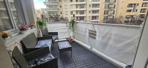 Faubourg de l'Arche Apartment | Suite Prestige Paris-La Défense Balcon-Terrasse
