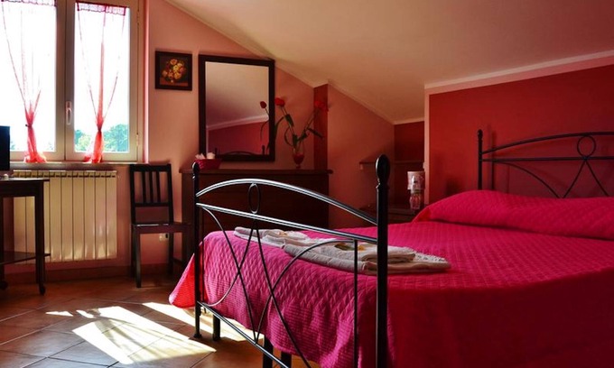 Caltanissetta Bed & Breakfast | Discover Suite Rosa - Family-Friendly B&B in S. Elia