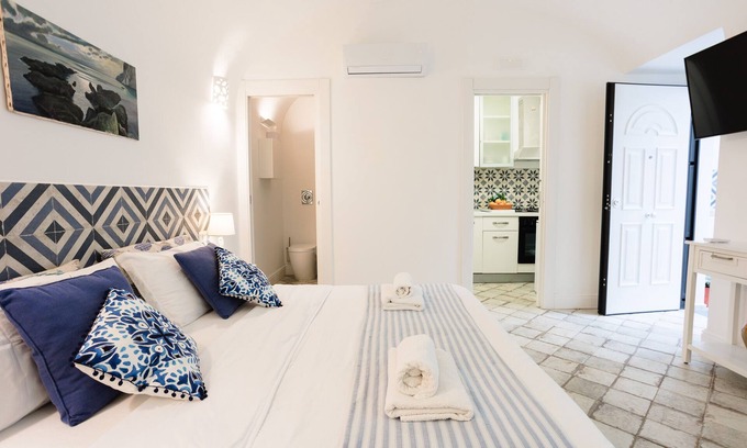 Capri House | Relaxing Suite Saint Michael: Spa, Breakfast & Family Friendly
