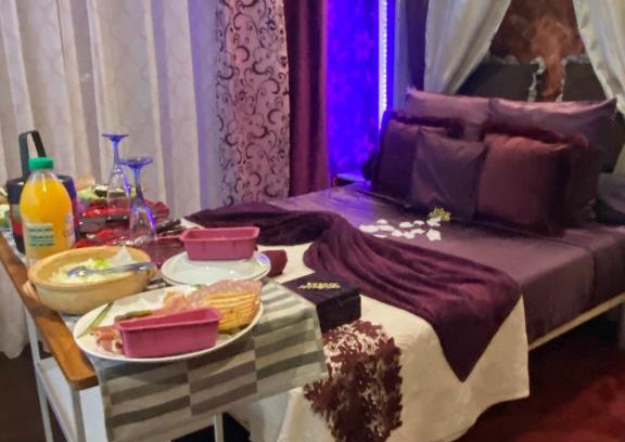 Beaucaire Bed & Breakfast | Relax in a Suite with Spa Access and Oceanfront Views