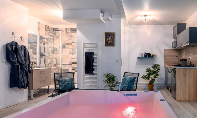 Chalifert Apartment | Relaxing Suite SPAradise with Private Spa Near Disneyland