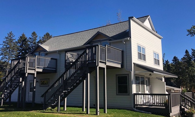 La Pointe Apartment | Discover Suite Two at La Pointe Lodging - Rated 9.4/10