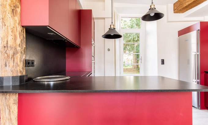 Villiers-le-Bacle House | Serene Suite Vallee de Chevreuse with Kitchen Amenities
