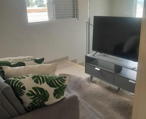Jardim Comodoro House | Explore Ebony Queen 3 with a Fully Equipped Kitchen