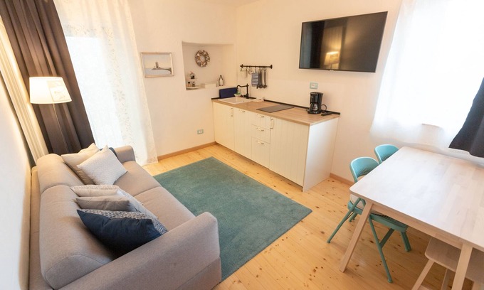 Trarego Viggiona House | Scenic Suite with Kitchen Overlooking Lake Maggiore