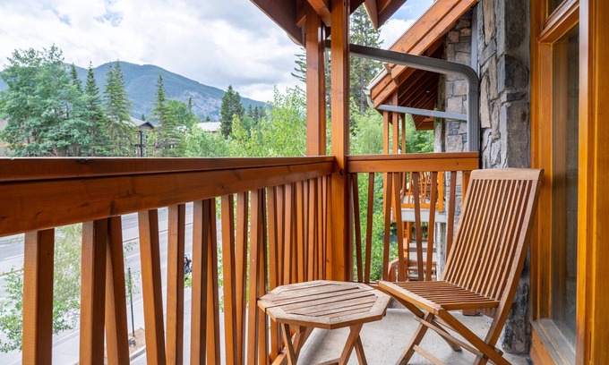 Banff Condo | Mountain View Suite with Hot Pool & Spa Amenities