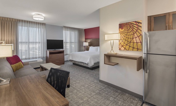 Florence Apartment | Accessible Suite with Free Breakfast and Outdoor Pool