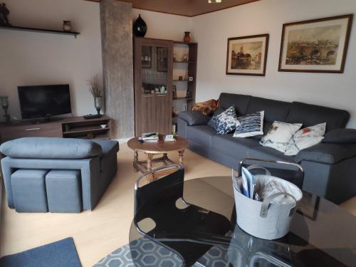 Avinguda de Carlemany Apartment | Discover SUITEDREAMS - Pollancre 61: Family-Friendly Retreat