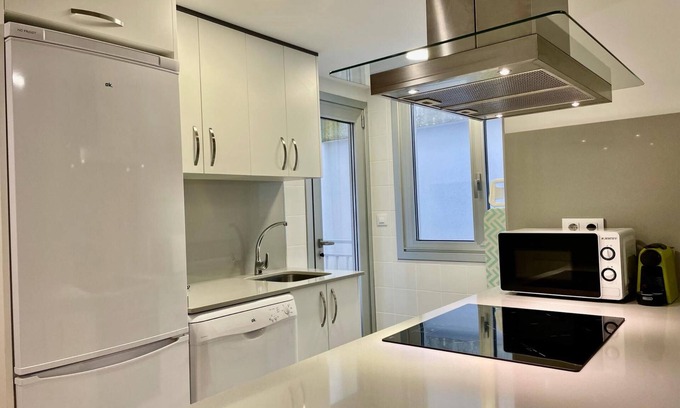 Santiago de Vigo Apartment | Discover Suitel García Barbón 73 - Guest Rated 10/10 Stay