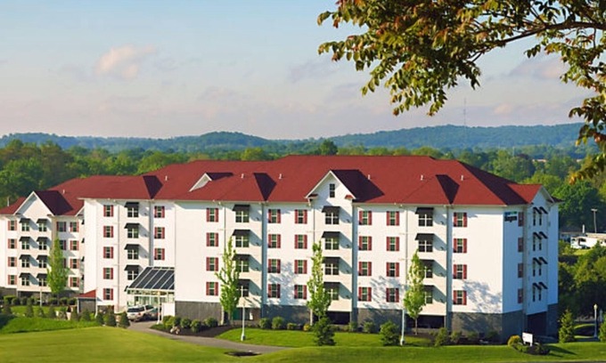 Hershey Villa | Experience the Suites at Hershey: Pool, Spa & Fireplace