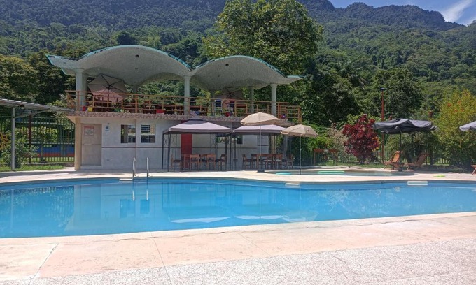 Tingo Maria Apartment | Discover Suites el CHULLO: Family-Friendly Retreat with Pool