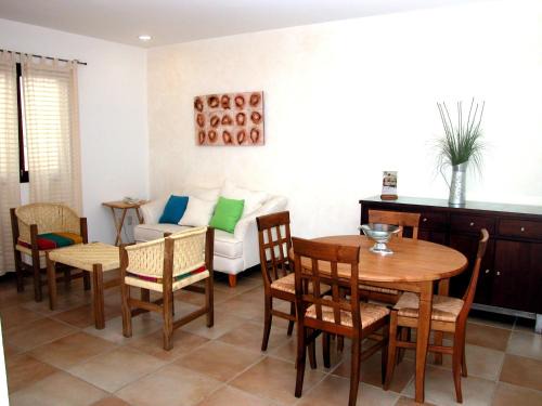 Centro Apartment | Exceptional Suites la Fe: 4-Star Guest Rated Experience