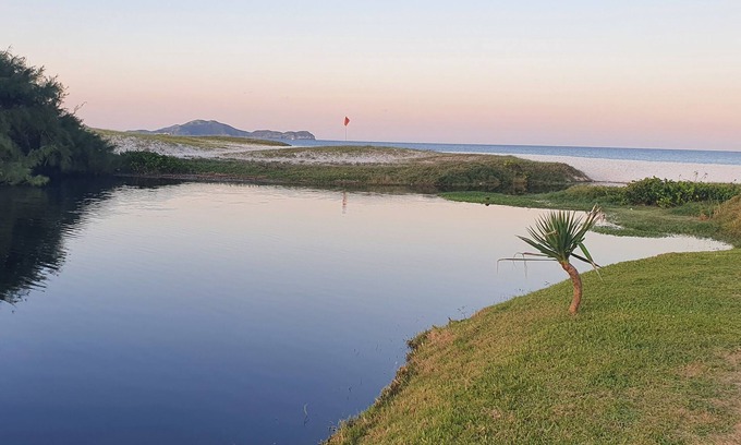 Foguete House | Beachfront Suites with Spa & Kitchen – Perfect for Two!
