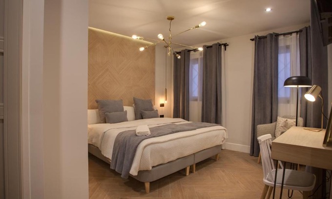 Palacio House | Explore Family-Friendly Suites You Soho with Great Amenities