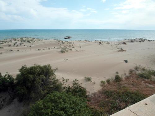 Lido Manfria Apartment | Relax by the Sea at Roccazzelle-Manfria's Oceanfront Haven