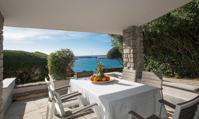 Notteri House | Oceanfront Villa Nesea: 4-Star Resort with Unmatched Views