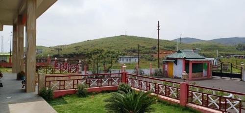 Sohra Hotel | Discover Sulawado Resort: Family-Friendly with Dining Options