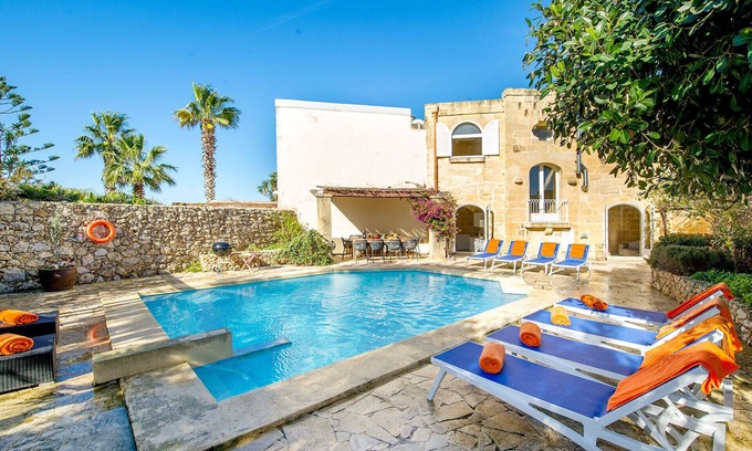 Nadur Villa | Experience Sulda Brill Holiday Home: Top-Rated & Pet-Friendly