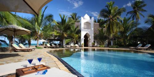 Kiwengwa Hotel | Experience Sultan Sands Island Resort & Spa | Beachfront Bliss