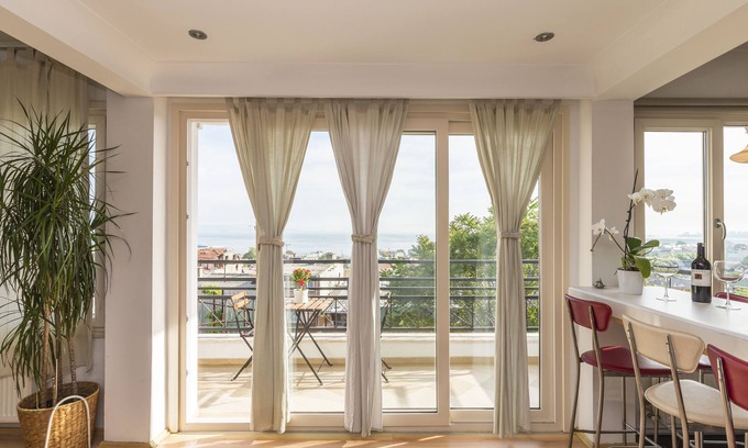 Sultanahmet Apartment | Sea View Apartment in Sultanahmet with Spa & Breakfast
