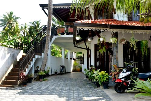 Polhena Hotel | Stylish Sumimal Resort Polhena: Family-Friendly Retreat
