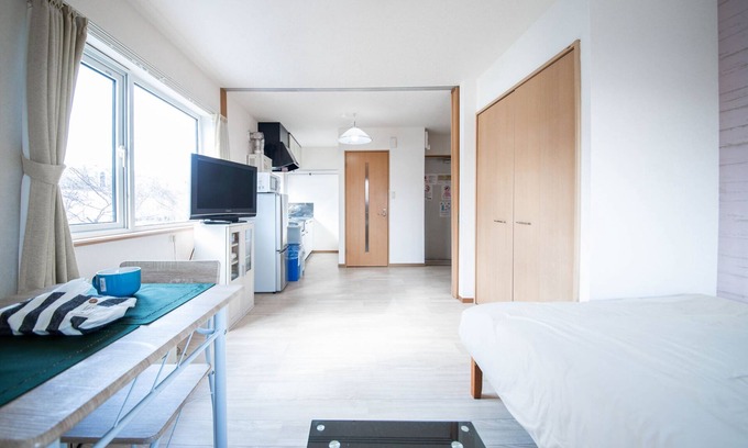 Otaru Apartment | Cozy Sumiyoshi House Rooma with Breakfast & Family Amenities
