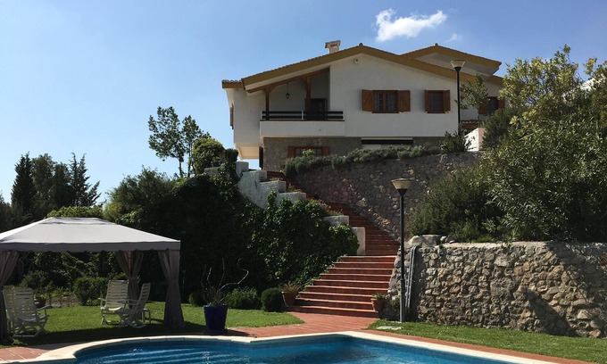 Viznar Villa | Family-Friendly Villa Retreat with Private Pool & Spa