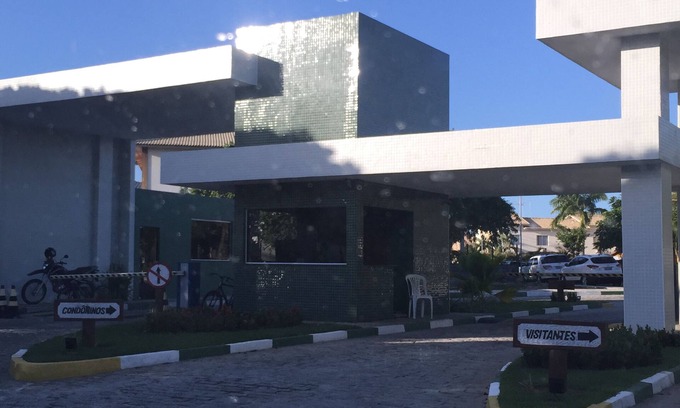 Jenipabu Apartment | Escape to Guarajuba Beach with Oceanfront Amenities