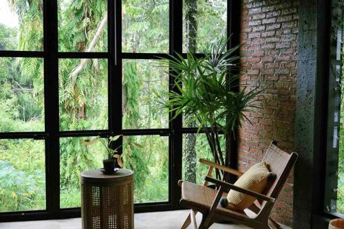 Chang Phueak House | Relax at Summer Breeze: Family-Friendly Getaway Awaits