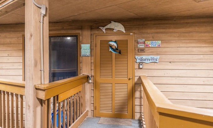 Morehead City Condo | Discover Comfort: Enjoy Amenities at Our Gorgeous Condo!