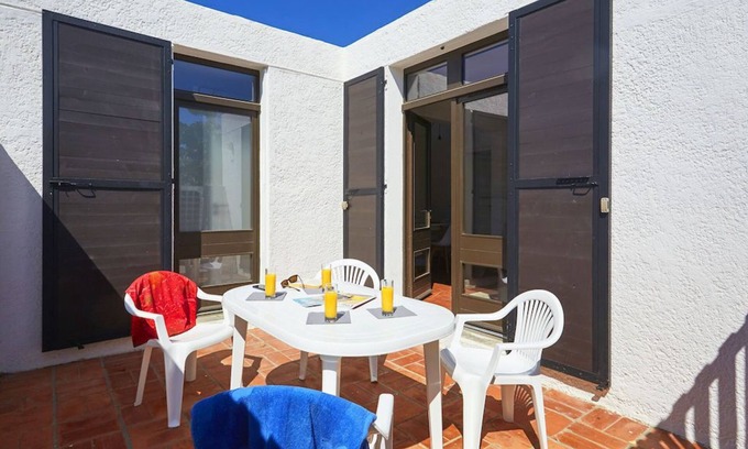 Leucate Condo | Enjoy Summer Discounts at T2 Near the Beach with Terrace