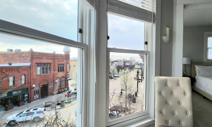 South Haven Apartment | Downtown Studio with Pool & Ocean Views - 10/10 Rated