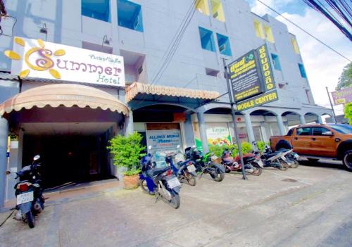 Talat Nuea House | Budget-Friendly Summer Hotel with Wheelchair Access