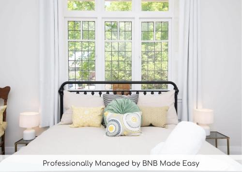 Orange House | Pet-Friendly Summer House: 4-Star Retreat with High Ratings