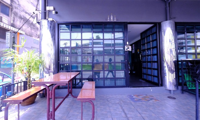 Rama 9 Hotel | Cozy Summer House: Guest Rated 9/10 with Essential Amenities