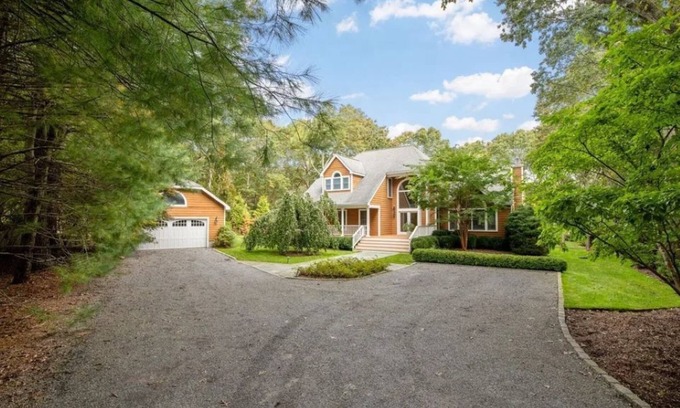 Bridgehampton House | Charming Summer Retreat Near Bridgehampton & Sag Harbor