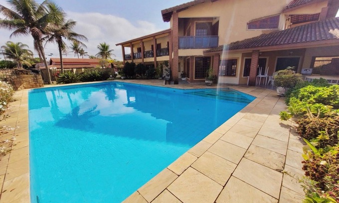 Raul Cury House | Beach House Retreat with Private Pool & Ocean Views