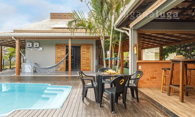Palhoca House | Summer Light House - Heated Pool at Pinheira