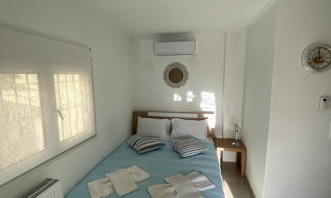 Thermaikos Apartment | Inviting Summer Panorama Ground Floor Studio for Families