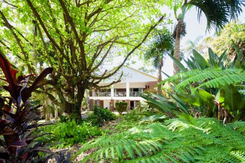 Port Edward House | Budget-Friendly Retreat at Summer Place Guest House