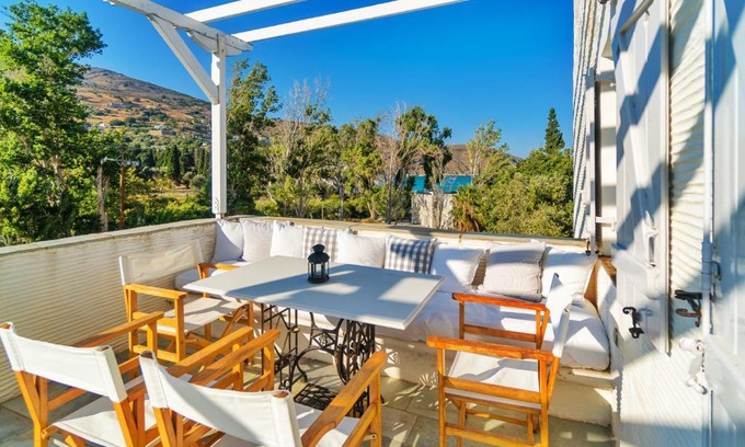 Steniai House | Beachfront 3-BDR Summer House Steps from Gialia Beach