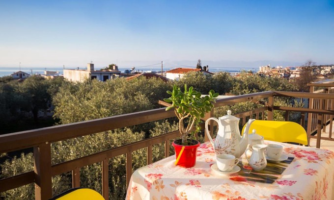 Skala Kallirachis House | Budget-Friendly Summer Rooms with Family Amenities Included