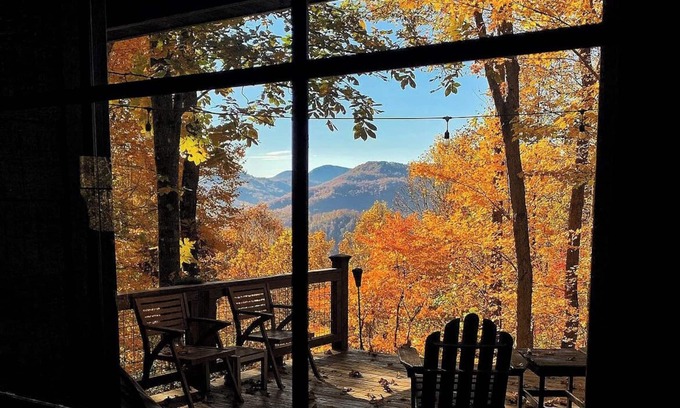 Sylva Cabin | Scenic Mountain Views Near WNC & Sylva with Pool Access