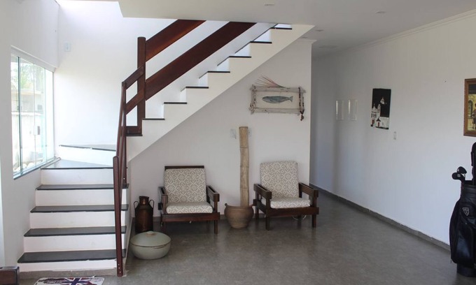 Cabo Frio House | Relaxing Summerhouse with Pool and 10 Cozy Suites