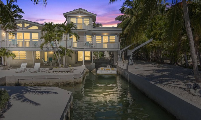 Summerland Key House | Unwind at Summerland Breeze: Family Retreat with Ocean Views