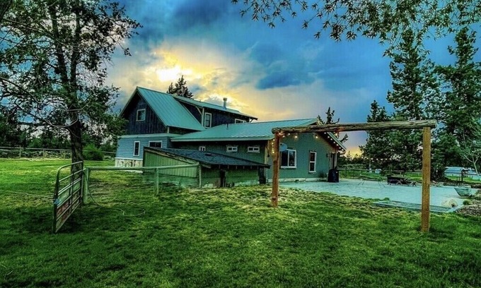 Bend House | Memorable Getaway Minutes from Bend and Mt Bachelor