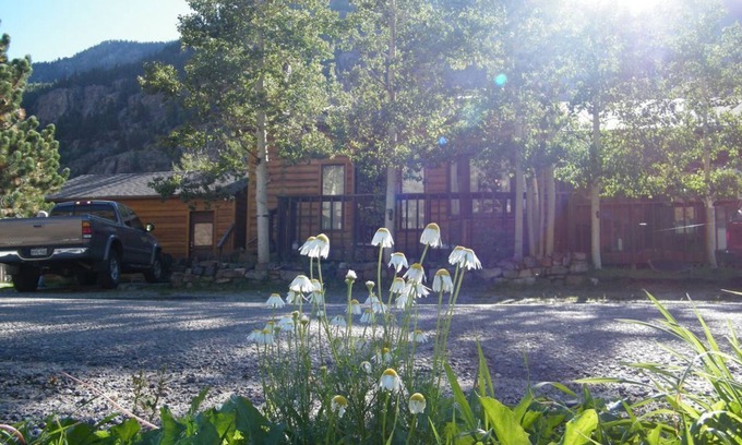 Georgetown Cabin | Discover Summertime in the Mountains with Spa & Lake Views