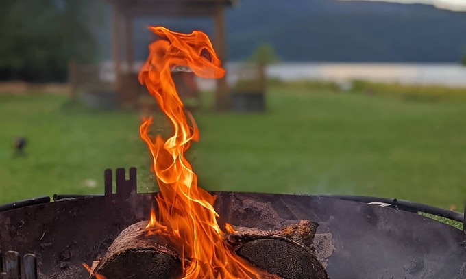 Swan Lake House | Unforgettable Getaway: Minutes to Bigfork & Glacier National Park