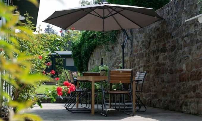 Nideggen Apartment | Charming Half-Timbered House in Nideggen with Pool