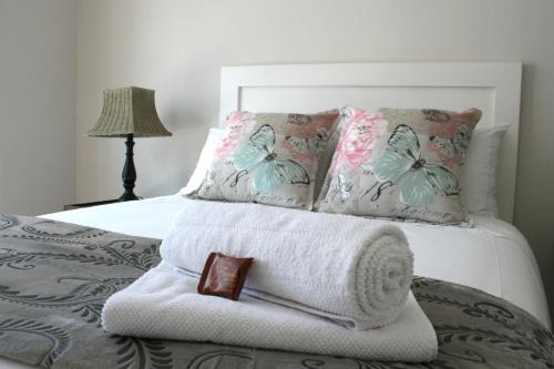 Beacon Bay House | Oceanfront Summit Place: Family-Friendly with Pool & Breakfast
